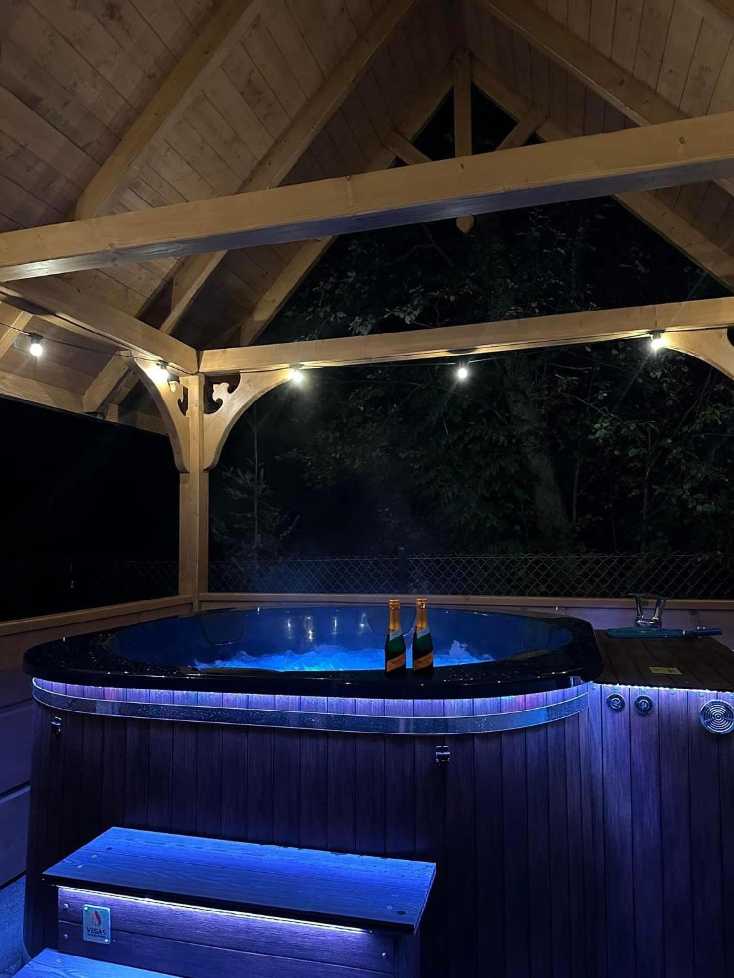 Domki Gawra Z Jacuzzi ザコパネ エクステリア 写真